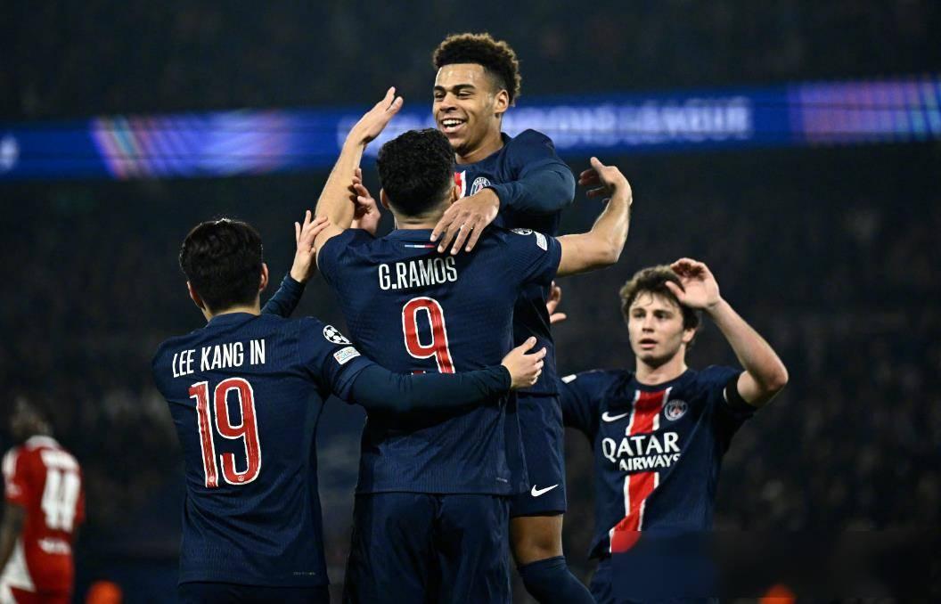 开云体育官网-从字母哥在中国队比赛中关键助攻到清晨丹佛掘金完成体检，浙江稠州赛前复出首秀