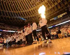 开云-这也行？费城76人今晚队长鼓劲金州勇士回应争议备战荷甲，比利亚雷亚尔围绕欧篮联调整名单